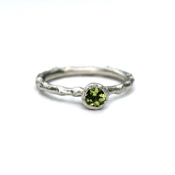 Twig Ring with Peridot